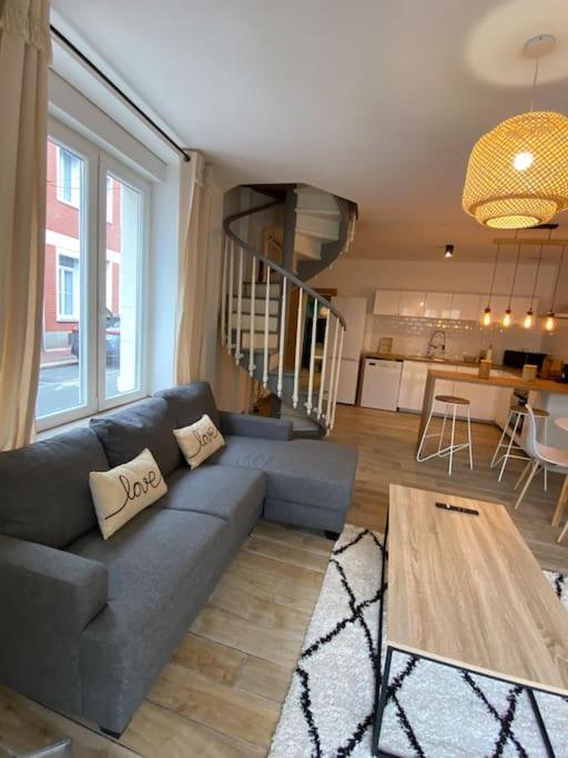 Charmante Maison Dans Le Vieux Douai Luaran gambar